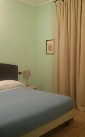 Cerrutihotel 2* ורצ'לי