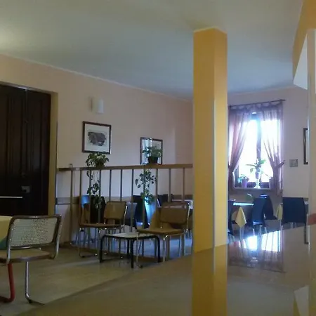 Cerrutihotel Отель