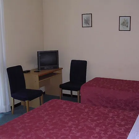 Cerrutihotel Hotel 2*