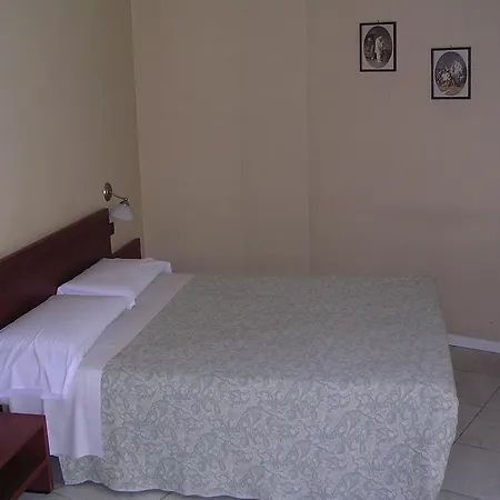 Cerrutihotel Отель